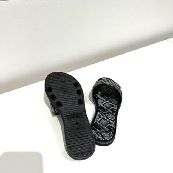 SALE: Slider black silver Zebra with bling ❤️ - Picture 6 of 8